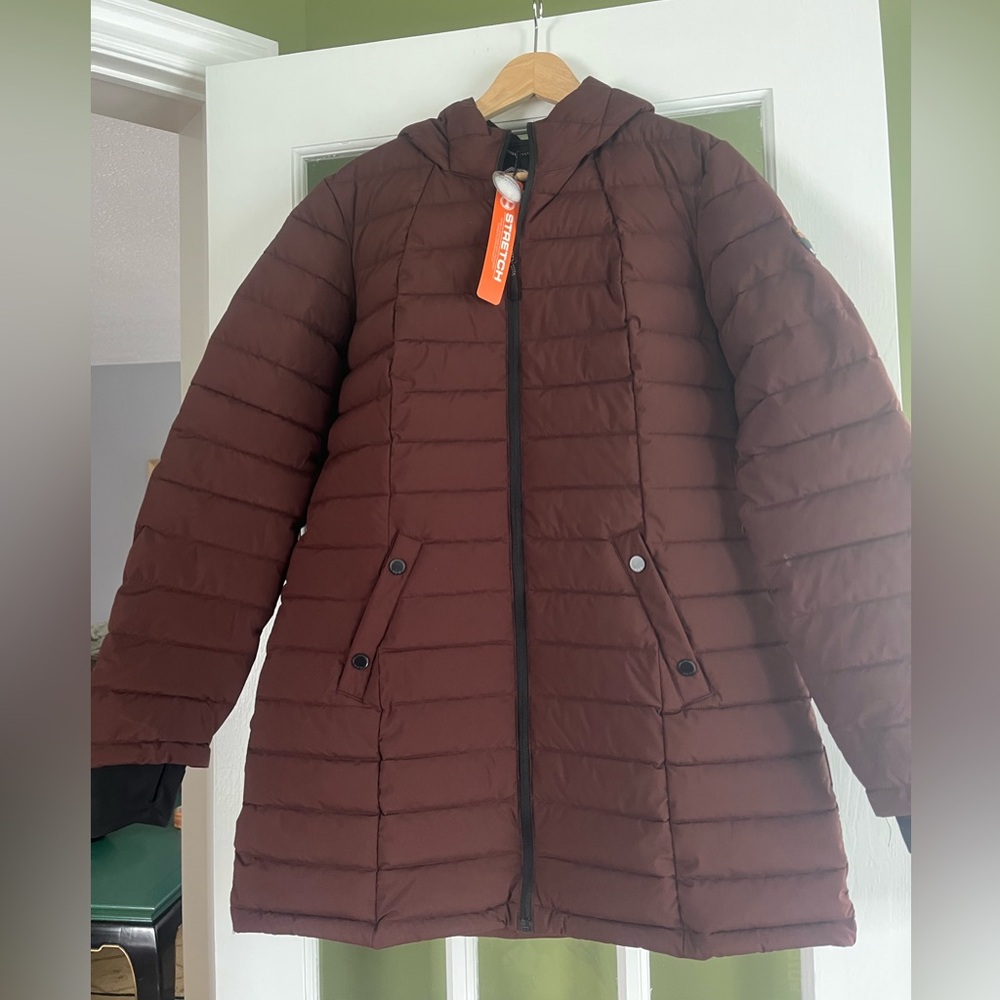 Ladies Puffer coat. HFX Outdoors